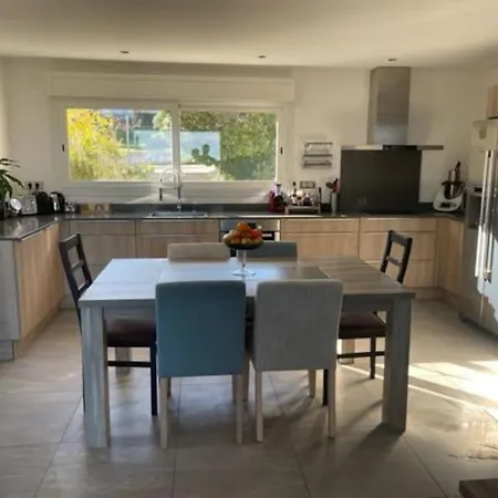 Air-conditioned Access On Foot Apartment Lumio (Corsica)